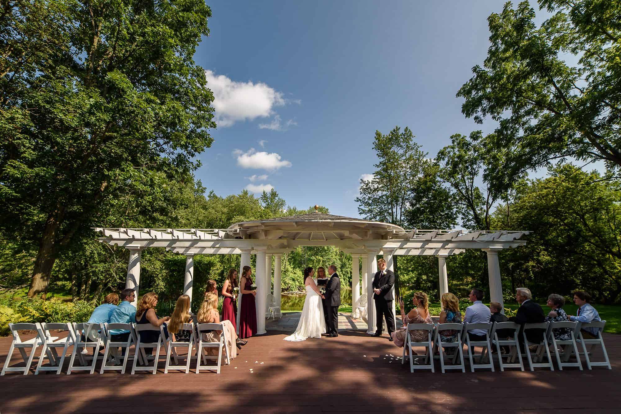 English Inn Wedding Eaton Rapids MI