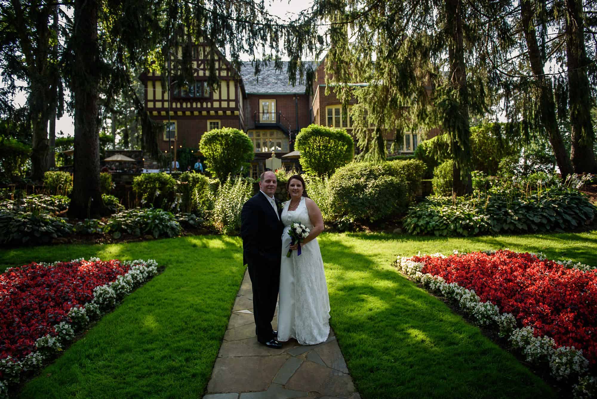 English Inn Wedding Eaton Rapids MI