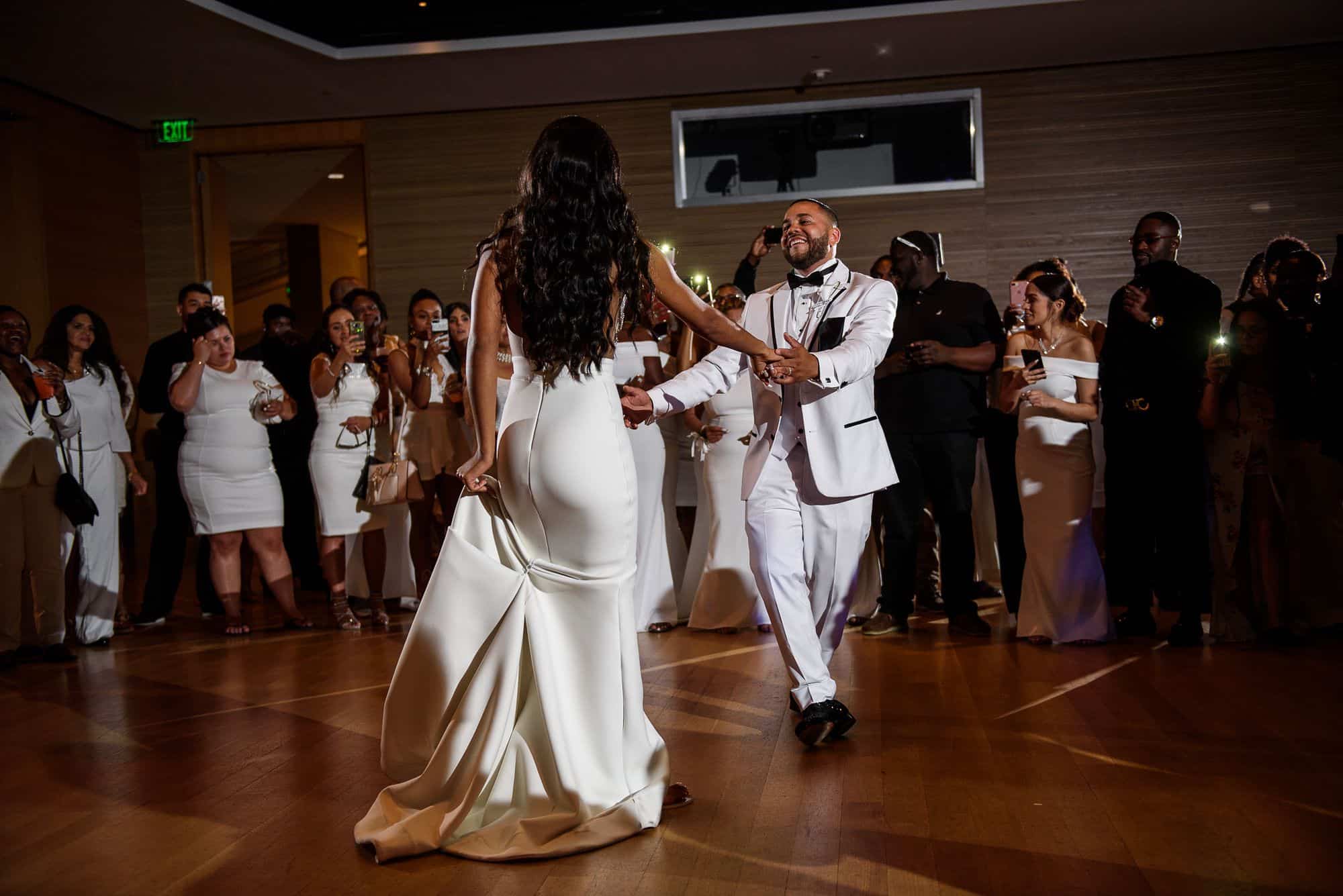 Grand Rapids Art Museum Wedding