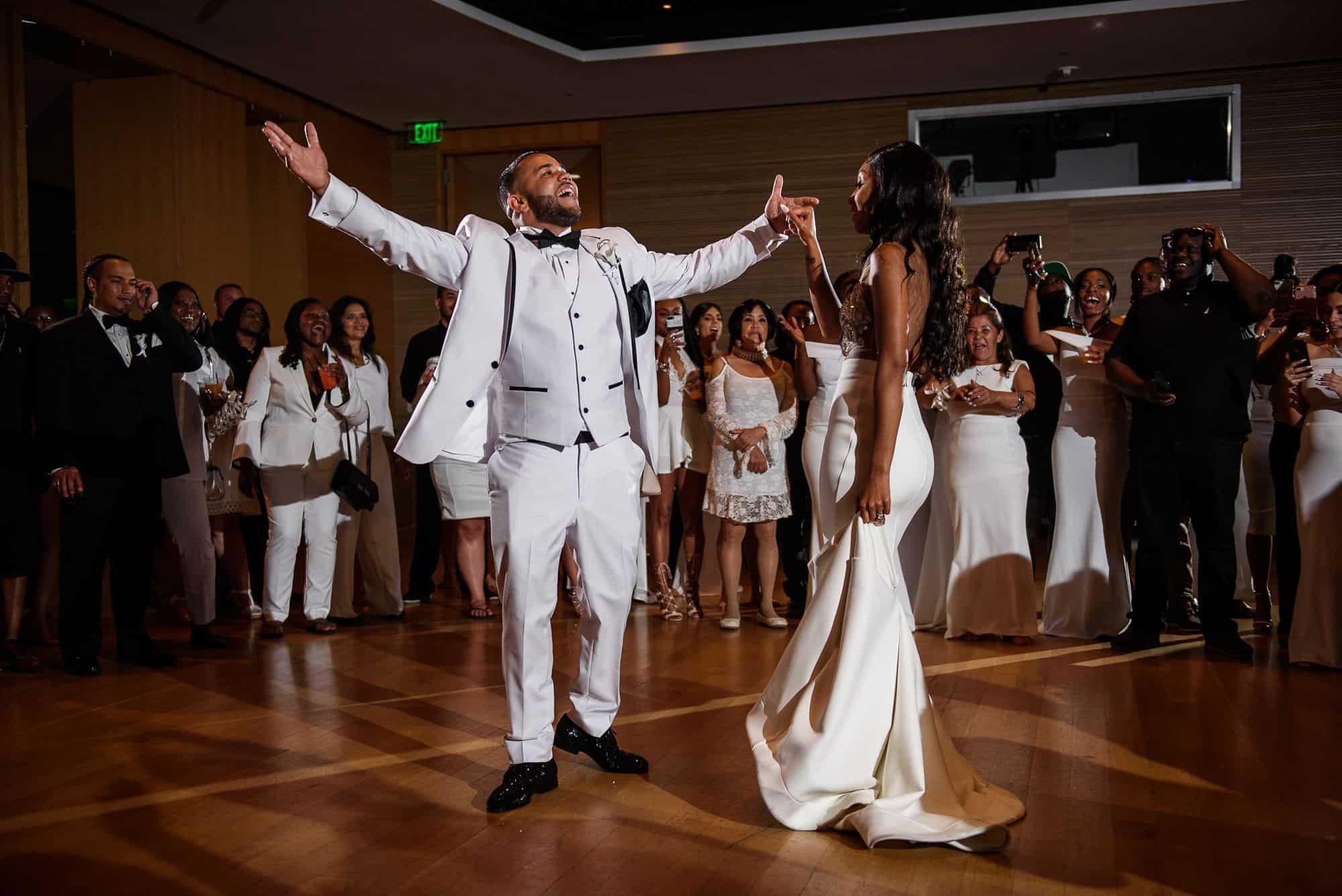 Grand Rapids Art Museum Wedding